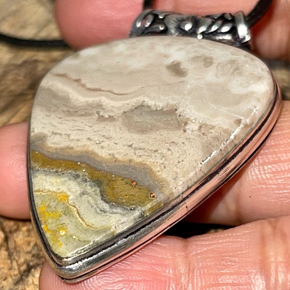 Beautiful Gray & Yellow Bumblebee Jasper 2 1/4” - Picture 4 of 17